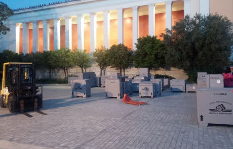 Εκφόρτωση αγαλμάτων στο Αρχαιολογικό Μουσείο Αθηνών forklift-solutions.gr