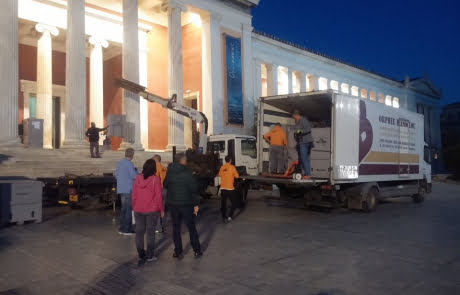 Εκφόρτωση αγαλμάτων στο Αρχαιολογικό Μουσείο Αθηνών forklift-solutions.gr