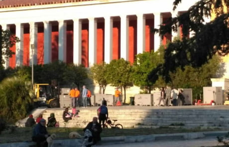 Εκφόρτωση αγαλμάτων στο Αρχαιολογικό Μουσείο Αθηνών forklift-solutions.gr